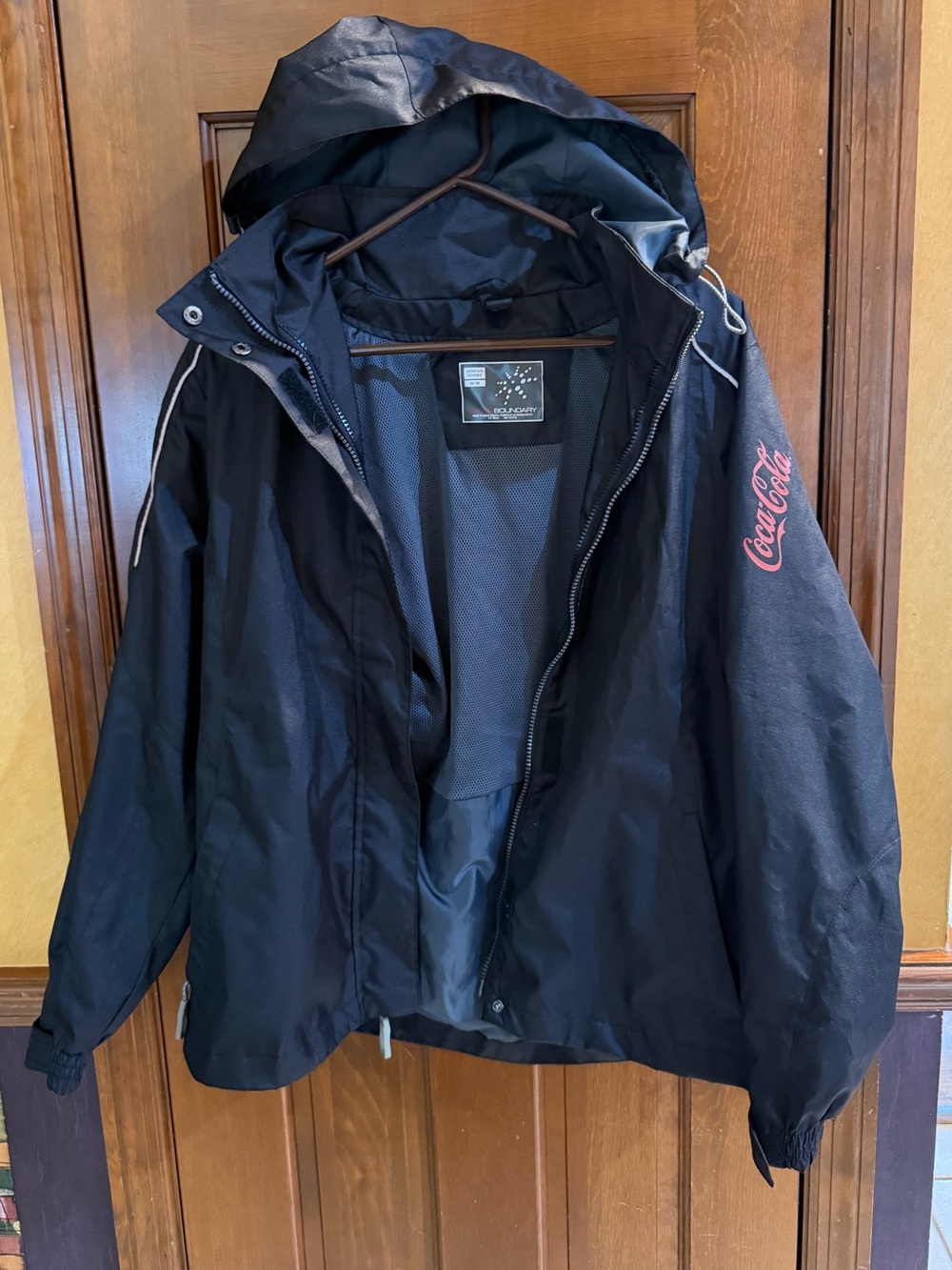 COCA COLA Jacket Womens Medium Black Outer Boundaries Windbreaker Hooded Zip Up